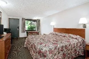 Knights Inn Pittston-2
