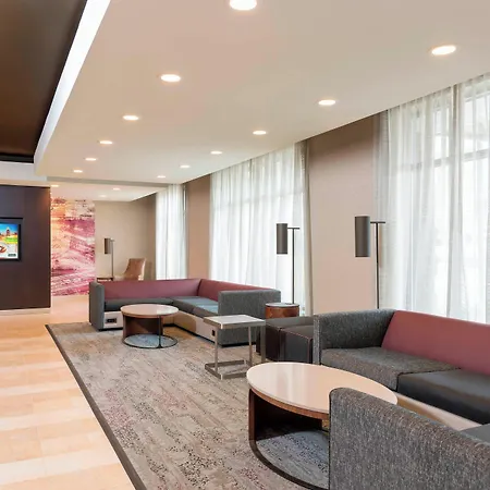 Courtyard By Marriott Louisville Downtown-3