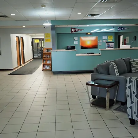 Super 8 By Wyndham Grove City-2