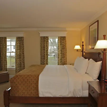 Publick House Historic Inn And Country Motor Lodge-3