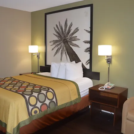 Super 8 By Wyndham Monticello-2
