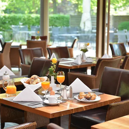 Schlosshotel Monrepos-3