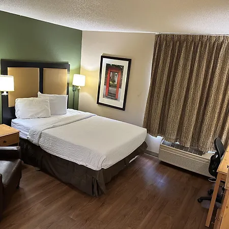 Red Roof Inn Southfield-3