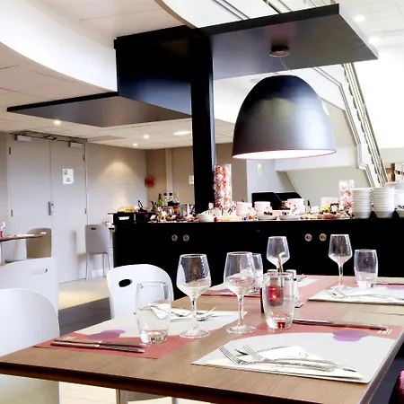 Campanile PRIME - Paris - Porte de Bagnolet-3