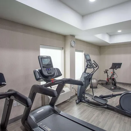 Hampton Inn Springfield-2