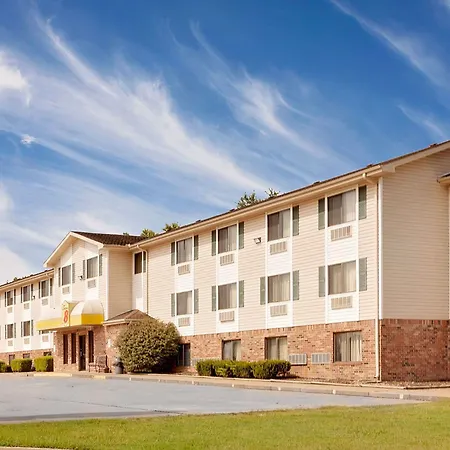 Super 8 By Wyndham Fayetteville-2