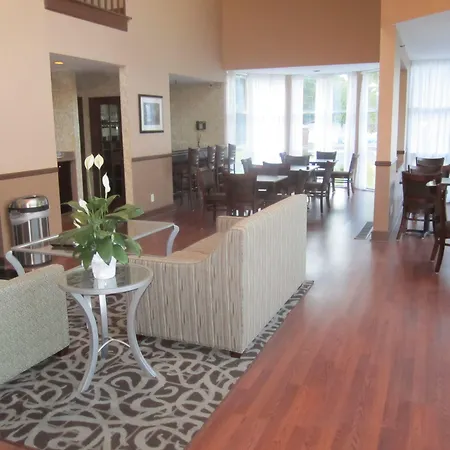 Best Western Plus The Inn & Suites At The Falls-2