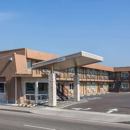 Days Inn By Wyndham Yosemite Area-3