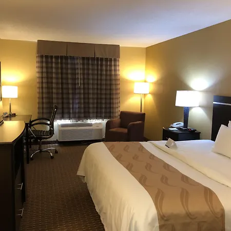 Quality Inn & Suites Sun Prairie Madison East-2