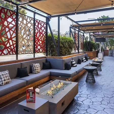 Hilton Garden Inn Los Angeles / Hollywood-3