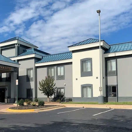 Quality Inn & Suites Quantico-3