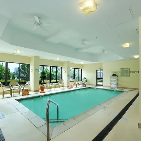 Hampton Inn & Suites Atlanta-Galleria-3