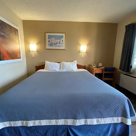Days Inn By Wyndham Barstow-3