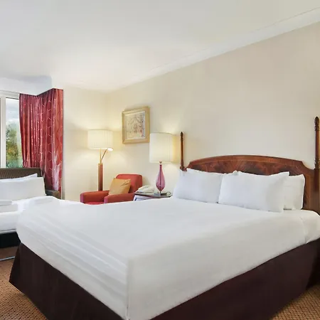 Doubletree By Hilton St. Anne'S Manor-2