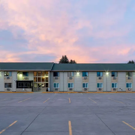 Super 8 By Wyndham Livingston Yellowstone-3