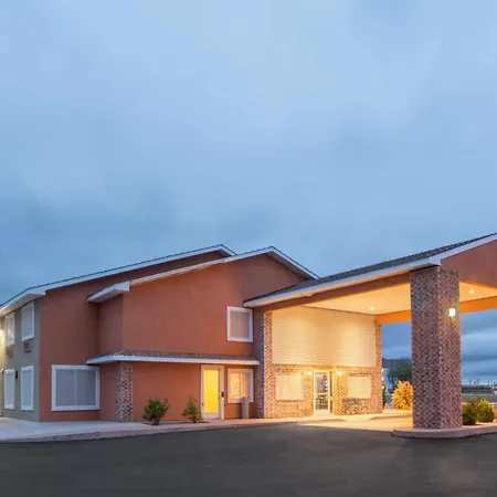 Super 8 By Wyndham Portales-2