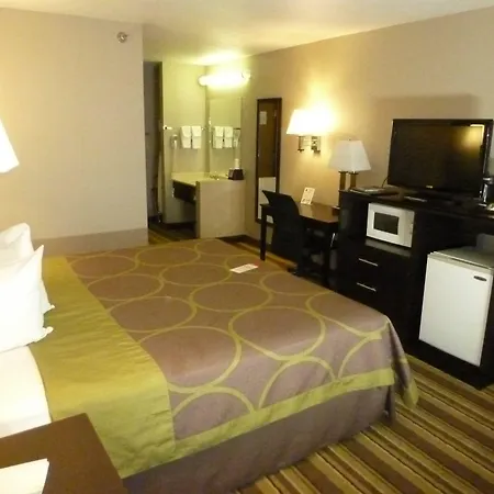 Super 8 By Wyndham Rock Springs-3