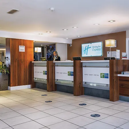 Holiday Inn Express Leeds-East By Ihg-3