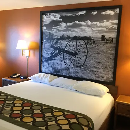Super 8 By Wyndham Aberdeen East-2