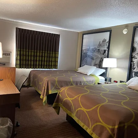 Super 8 By Wyndham Bismarck-3