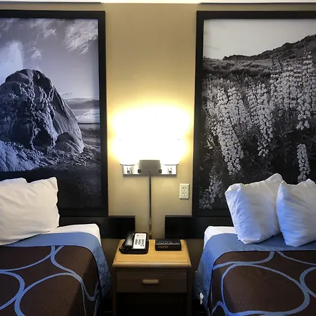 Super 8 By Wyndham Carson City Lake Tahoe-3