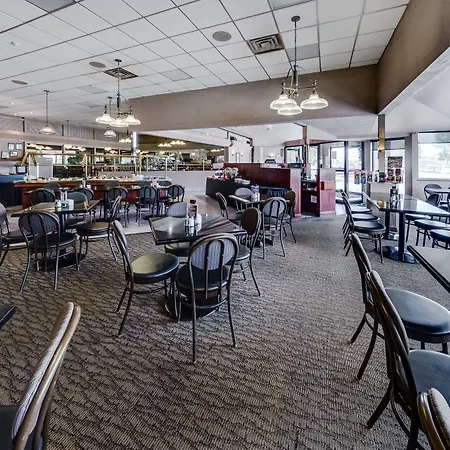 Heritage Inn Hotel & Convention Centre - Moose Jaw-3