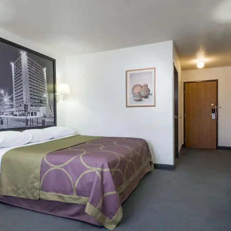 Super 8 By Wyndham Bernalillo-2