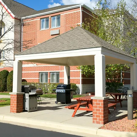 Mainstay Suites Northbrook Wheeling-3
