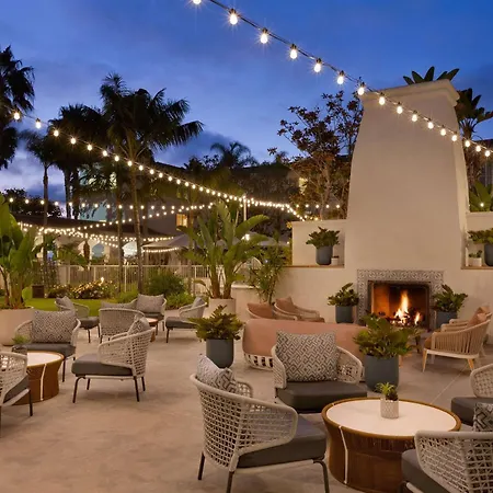Hilton Garden Inn Carlsbad Beach-3