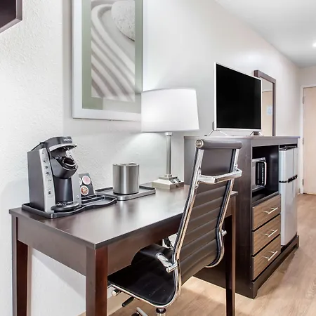 Quality Inn & Suites Myrtle Beach Near Outlets-3