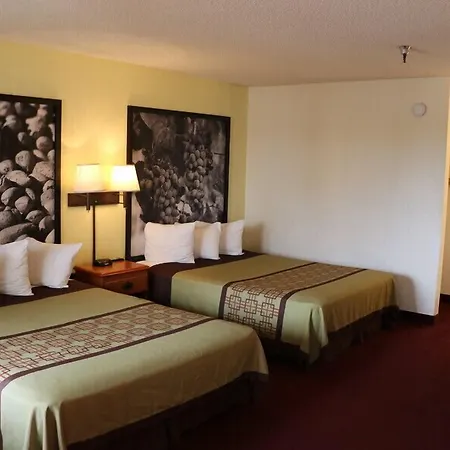 Super 8 By Wyndham Bakersfield/Central-2