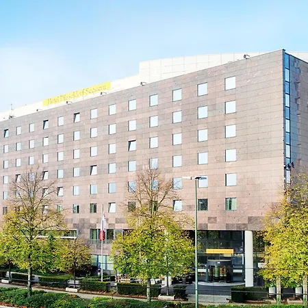 Voco Dusseldorf Seestern By Ihg-3