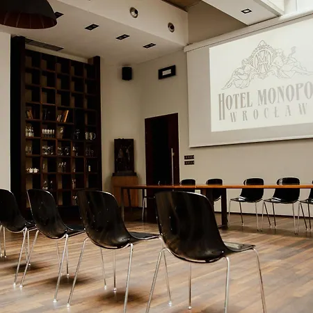 Hotel Monopol-2