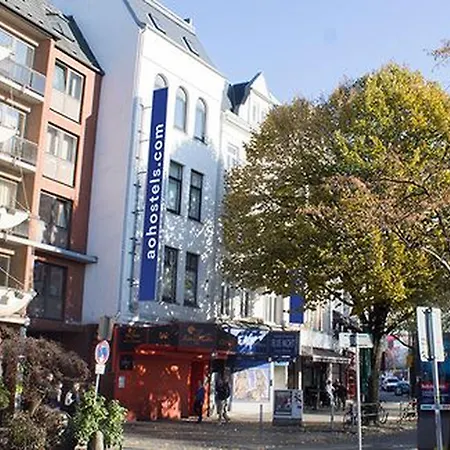 A&O Hamburg Reeperbahn-3