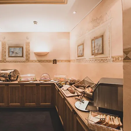 Art Boutique Hotel Monopol-3