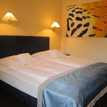 Central Hotel-3