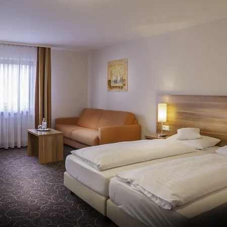 Flair Hotel Weinstube Lochner-2