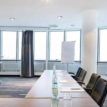 Select Hotel Berlin Spiegelturm-3