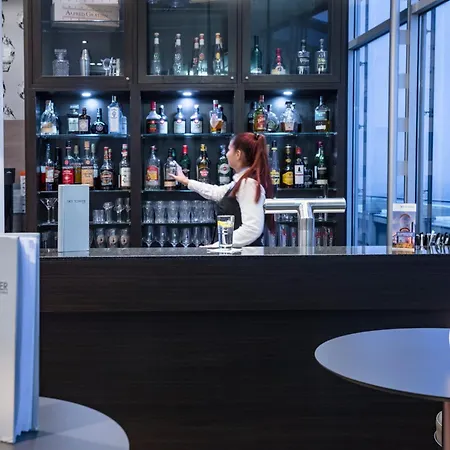 Select Hotel Berlin Spiegelturm-3