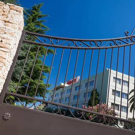 Logis Hotel Nimotel-3