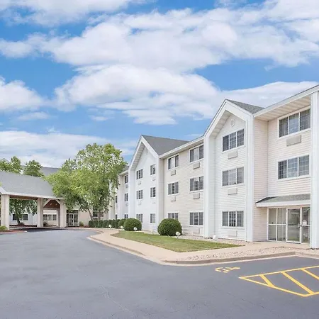 Cobblestone Suites - Oshkosh-3