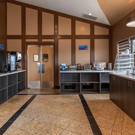 Best Western Marquis Inn & Suites-3