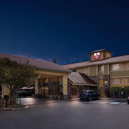 Best Western Plus Parkway Inn-2