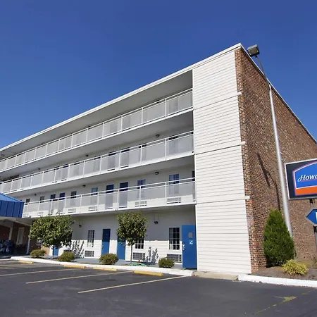 Howard Johnson By Wyndham Staunton-2