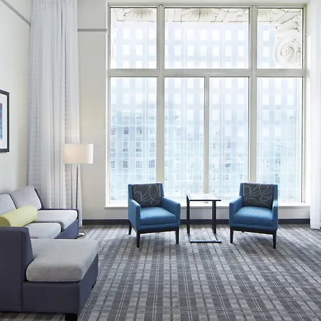 Residence Inn Milwaukee Downtown-3
