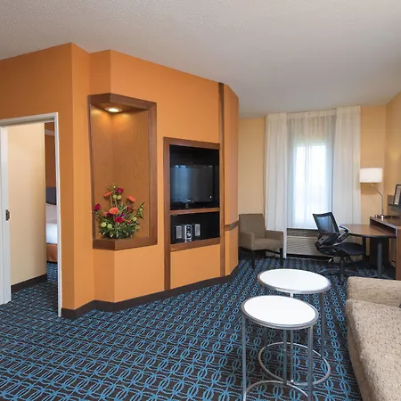 Fairfield Inn & Suites By Marriott Columbus East-2