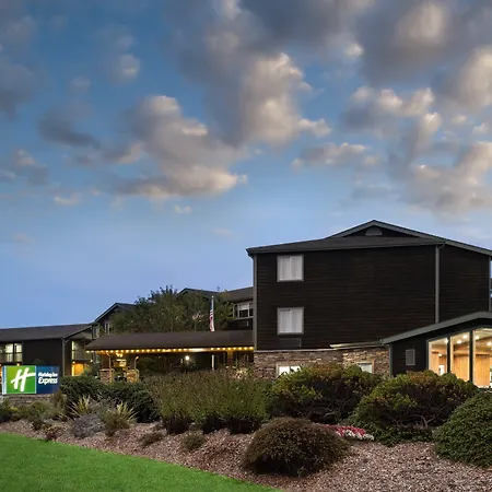 Holiday Inn Express Fort Bragg By Ihg-3