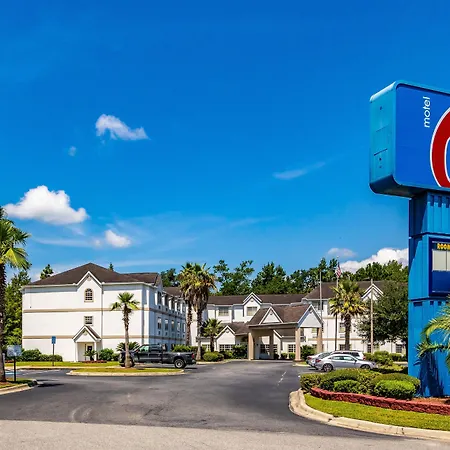 Red Roof Inn Plus+ & Suites Savannah - I-95-3