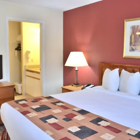 Cresthill Suites Syracuse-3