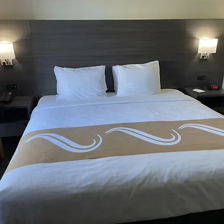 Quality Suites Tulsa I-44-2